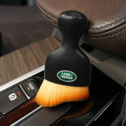 Brosse douce pour dépoussiérer l'habitacle de voiture